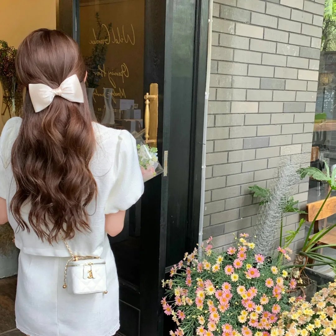 怪诞女孩